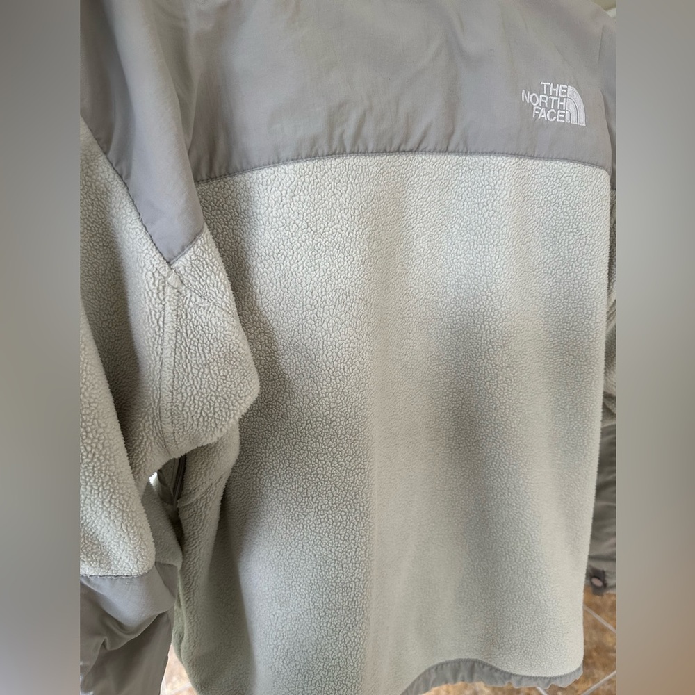 The original North Face Fleece 🤍❄️☁️🩶